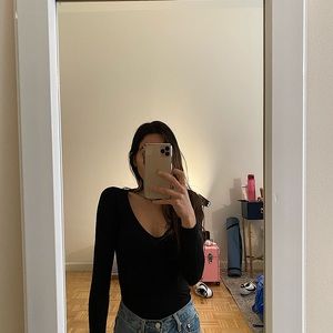 Wilfred long sleep v neck top